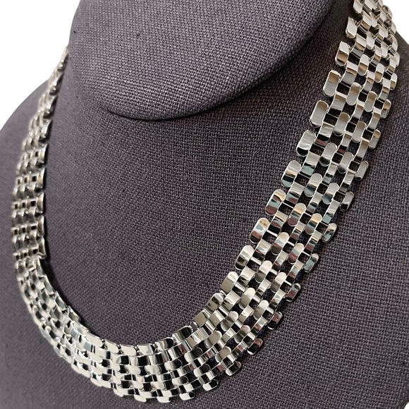 ❤️ Silver Tone Panther Weave Chain Bib/Choker Necklace - Picture 2 of 5